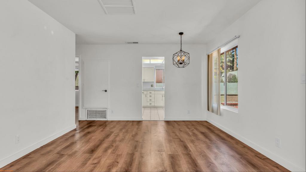 9180 Warwick Drive Property Photo 6