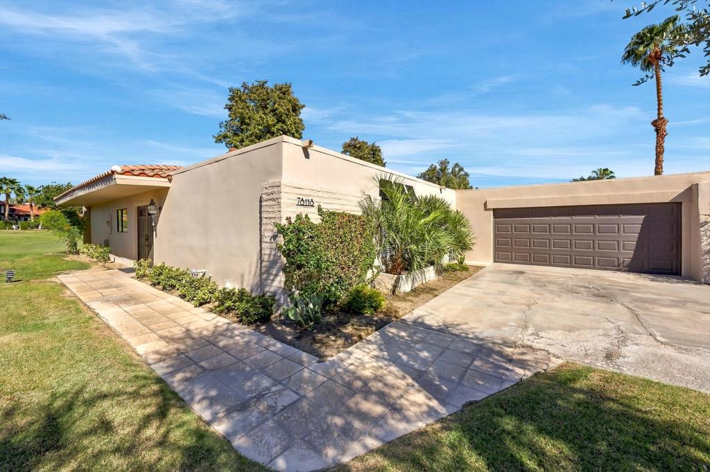 78118 Lago Drive Property Photo 1