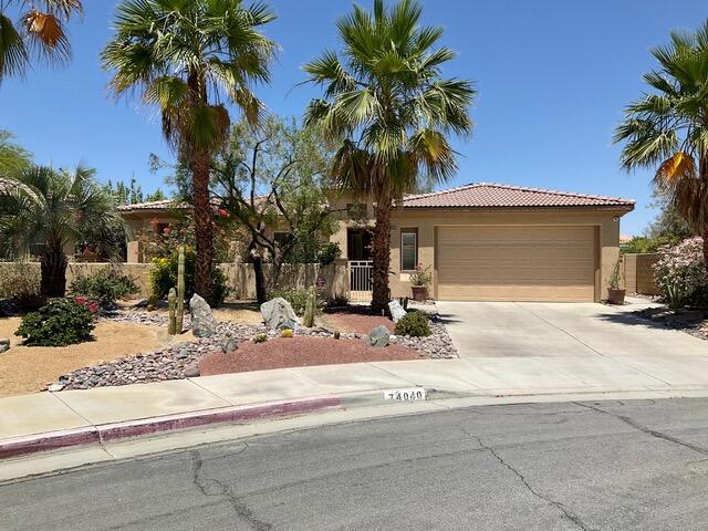 74040 Chinook Circle Property Photo 5