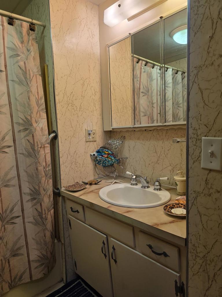 9548 Avenue E Property Photo 27