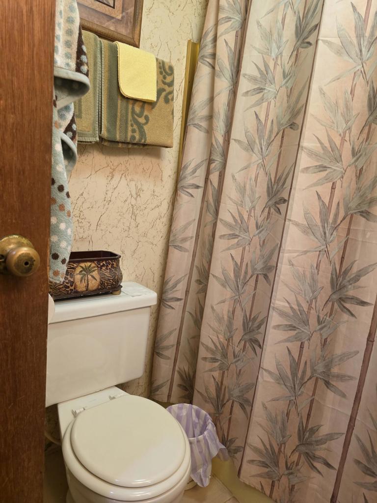 9548 Avenue E Property Photo 28