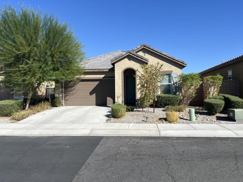 43842 Treviso Drive Property Photo 2