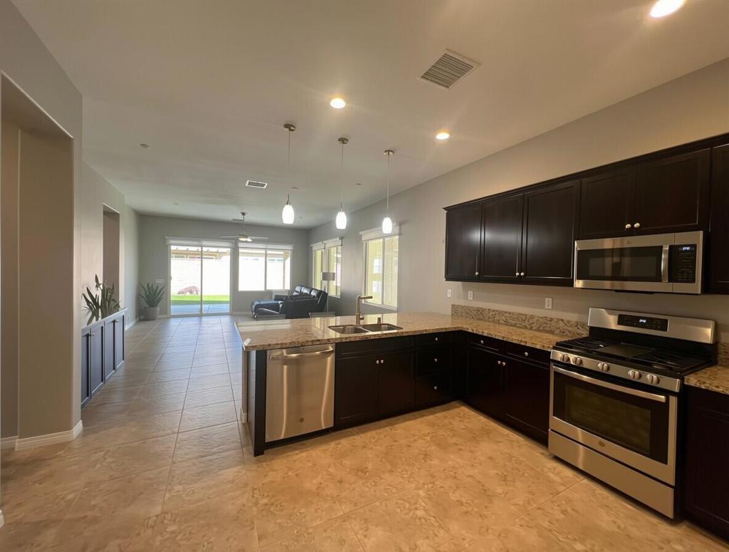 43842 Treviso Drive Property Photo 3