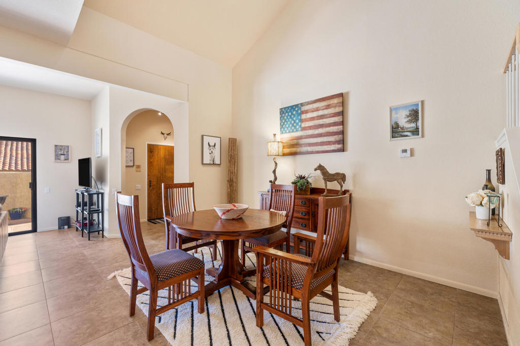 73437 Foxtail Lane Property Photo 3