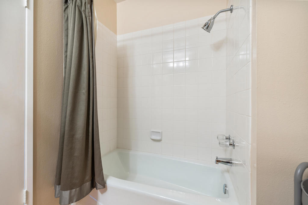 73437 Foxtail Lane Property Photo 18