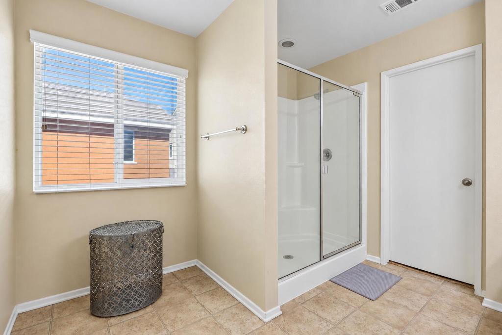 1410 Silverberry Lane Property Photo 21