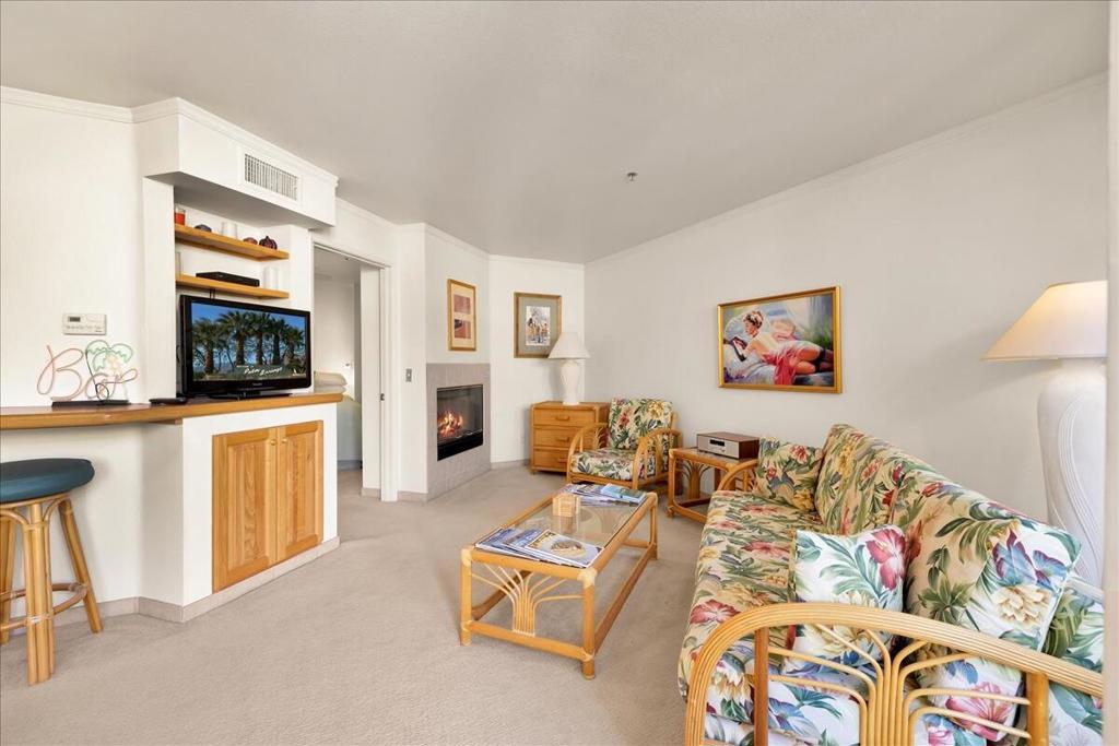 1555 N Chaparral Road 334 Property Photo 5
