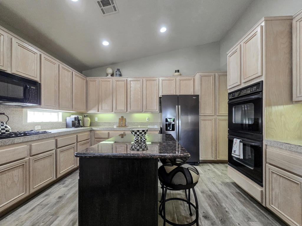 45320 Coeur Dalene Drive Property Photo 9