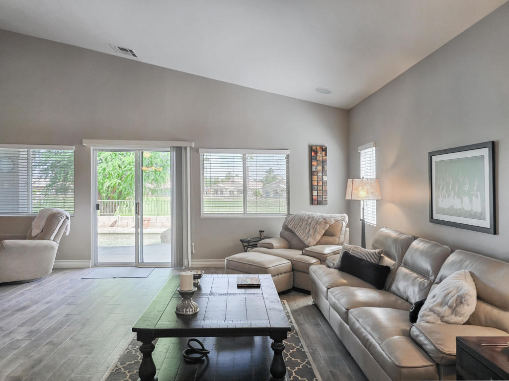 45320 Coeur Dalene Drive Property Photo 14
