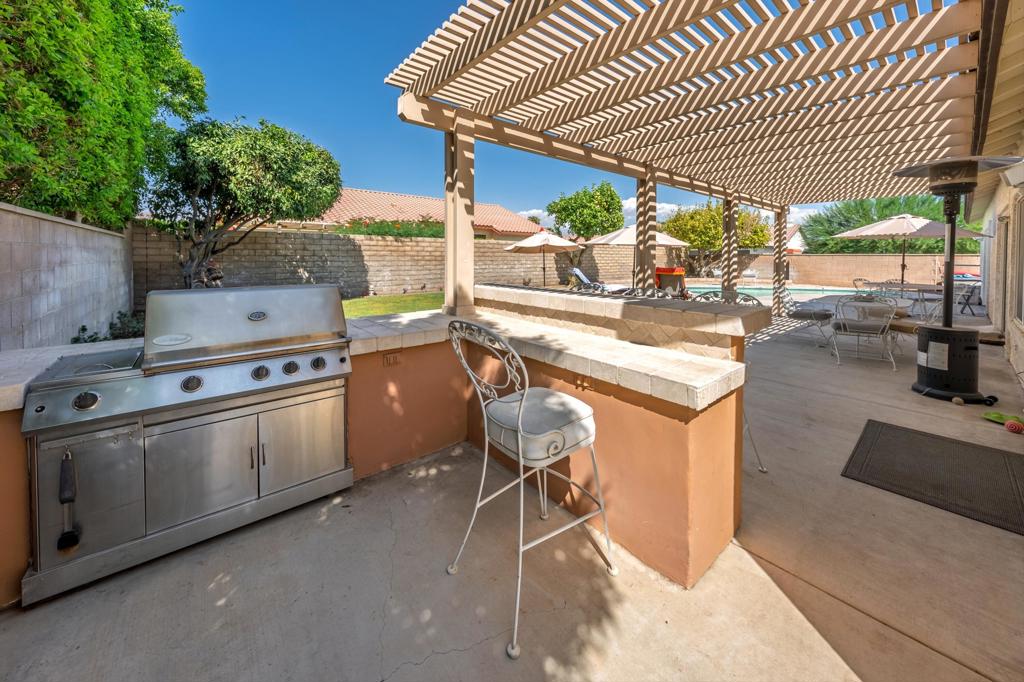 79130 Canterra Drive Property Photo 19