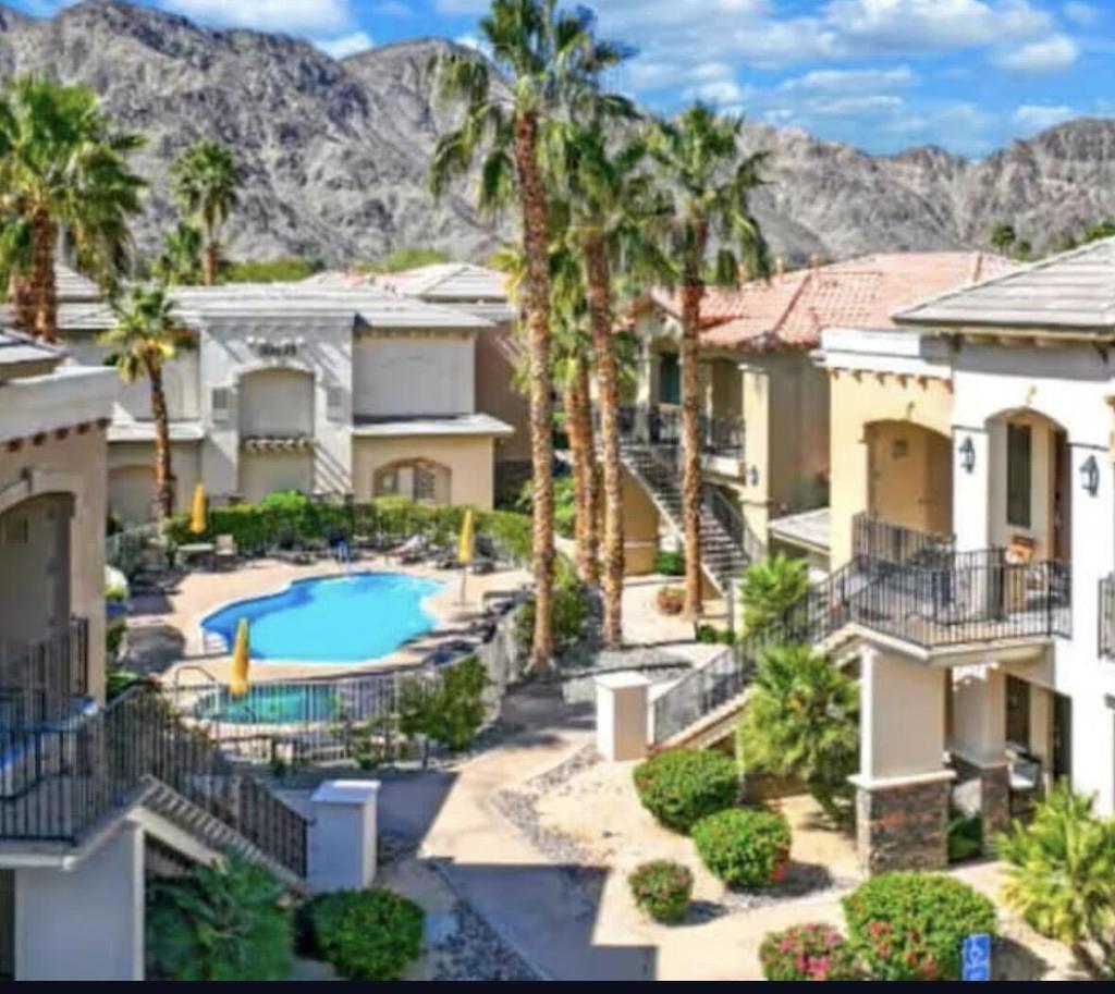 50650 Santa Rosa Plaza 3 Property Photo 1