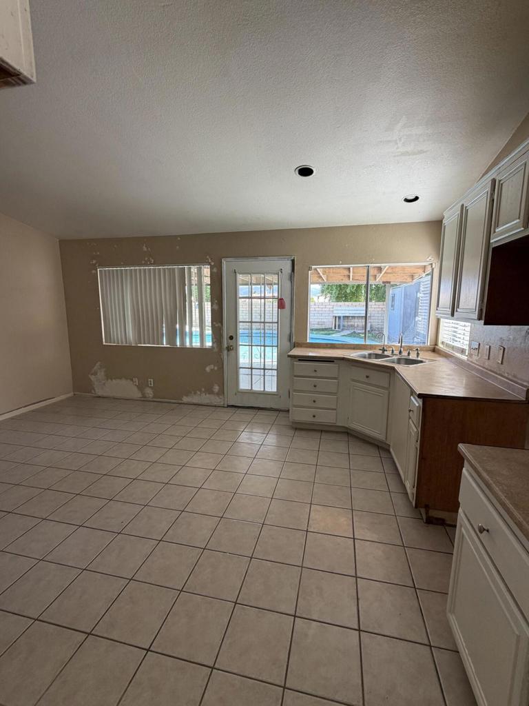 45276 Yale Street Property Photo 6