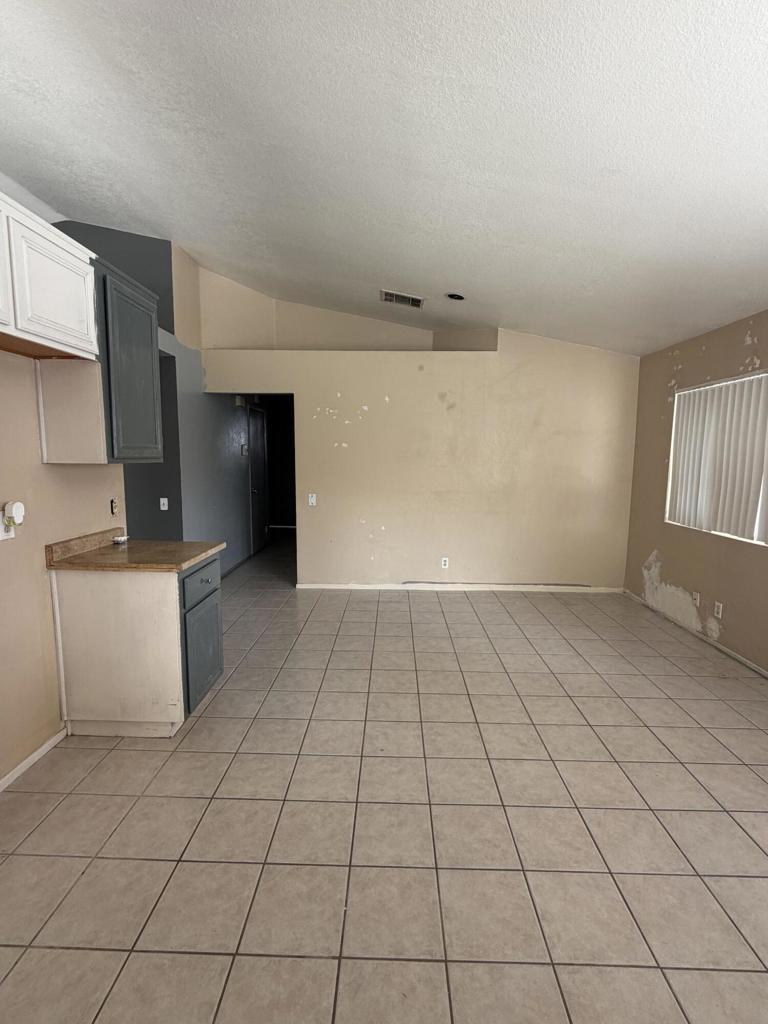 45276 Yale Street Property Photo 7
