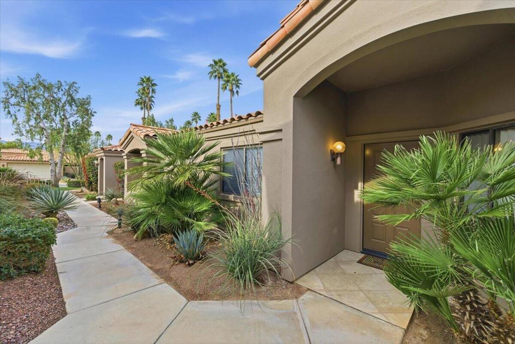 38658 Dahlia Way Property Photo 4