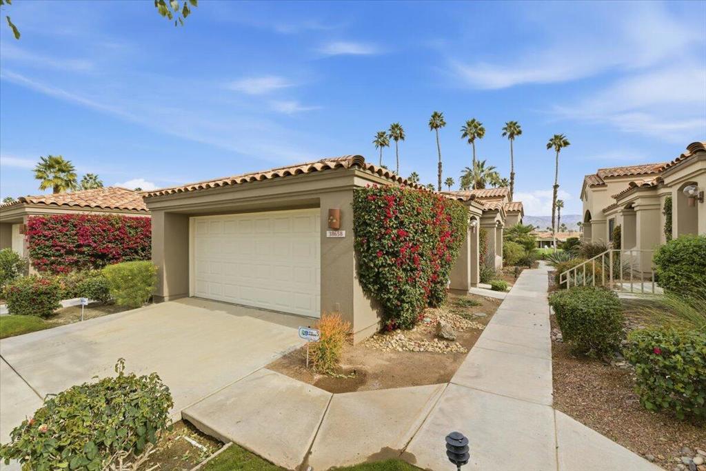 38658 Dahlia Way Property Photo 5