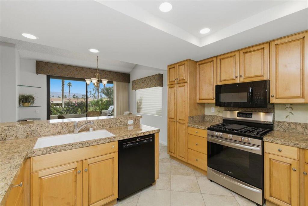 38658 Dahlia Way Property Photo 21