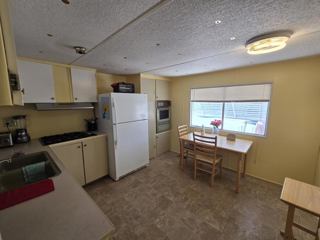 64625 Pierson Boulevard F11 Property Photo 5