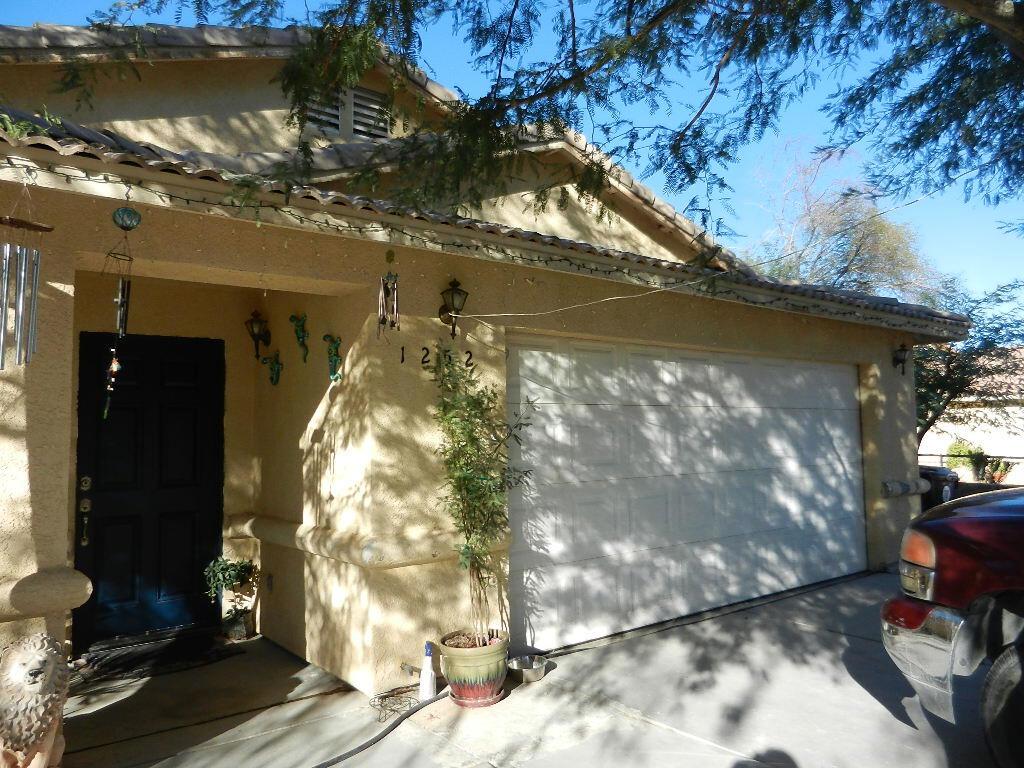 1252 Roselle Avenue Property Photo 3