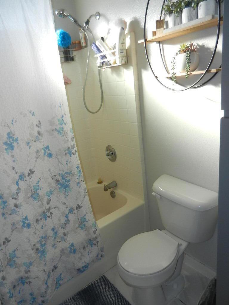 1252 Roselle Avenue Property Photo 15