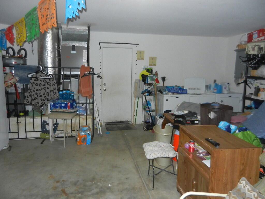 1252 Roselle Avenue Property Photo 32