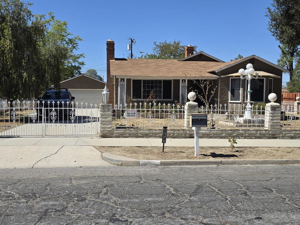 311 S Carmalita Street Property Photo 1