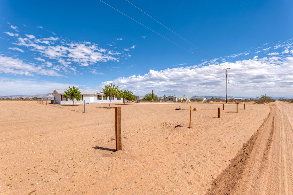 60382 Stearman Road Property Photo 5