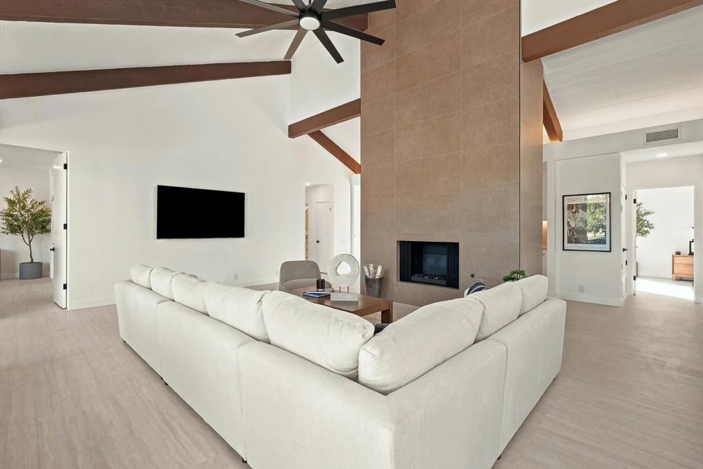 616 Desert West Drive Property Photo 9
