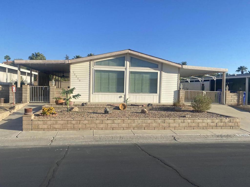 73220 Desert Greens Drive N Property Photo 1
