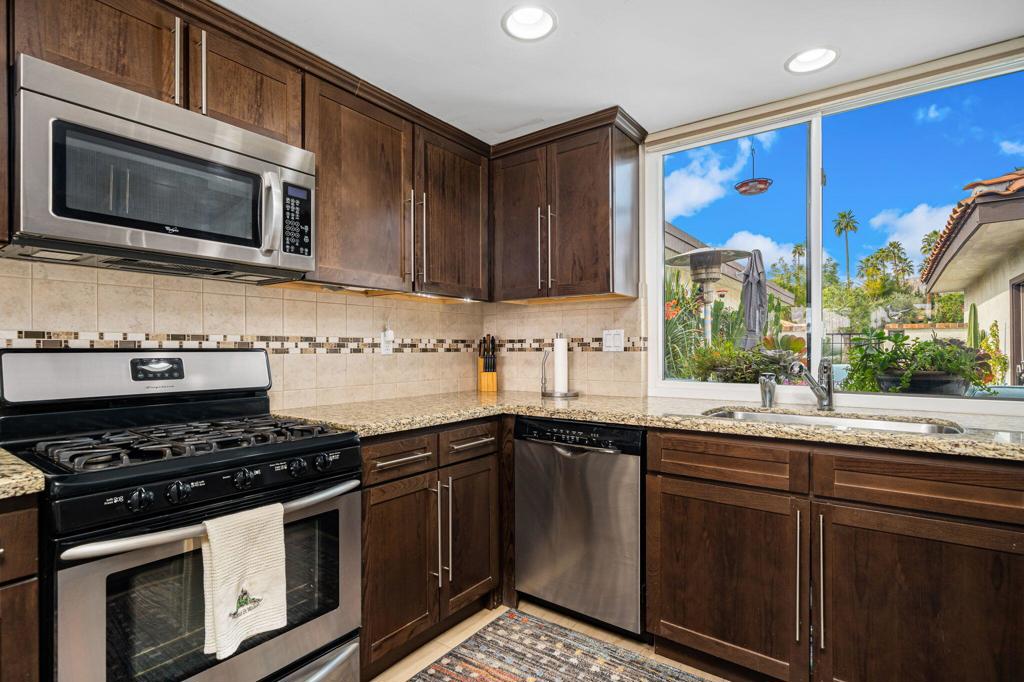 21 Toledo Drive Property Photo 10