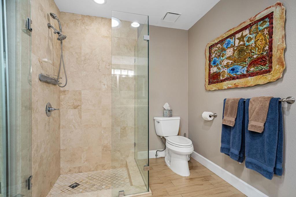 21 Toledo Drive Property Photo 14