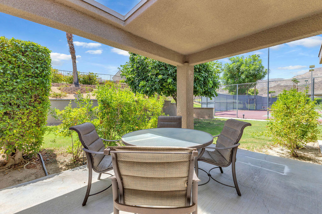 72499 Sandstone Lane Property Photo 2
