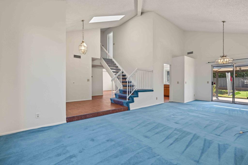 25599 Fruit Tree Street Property Photo 10