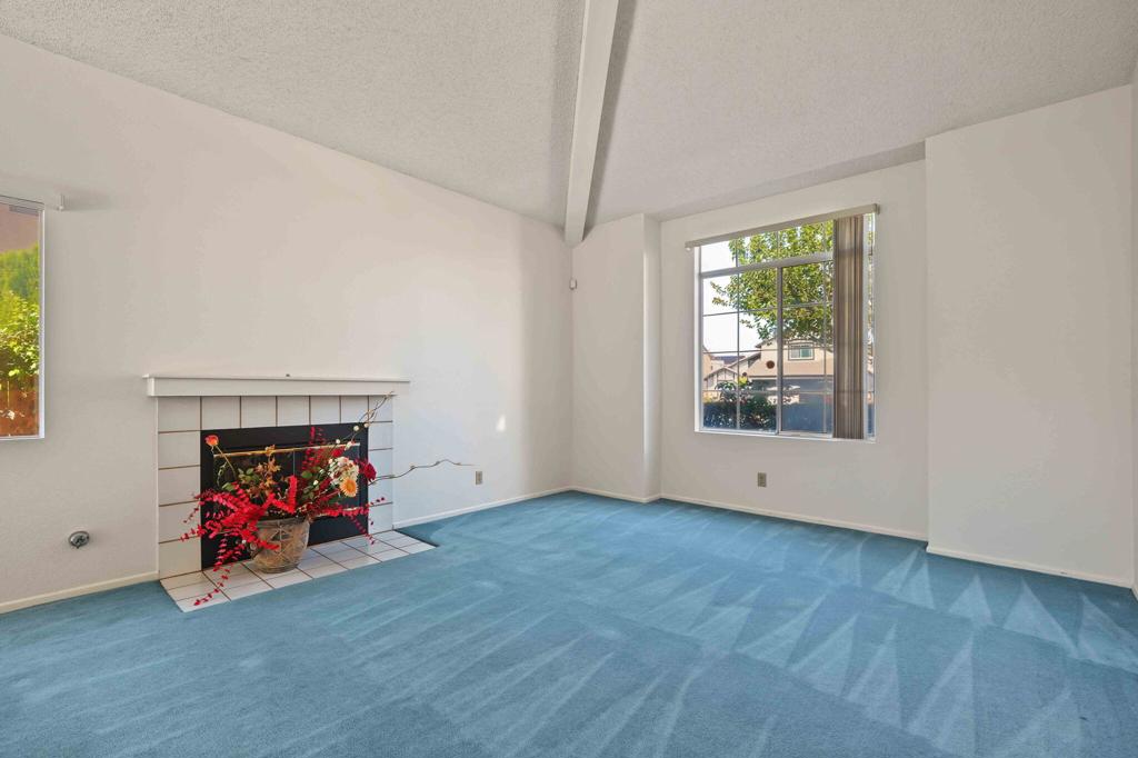25599 Fruit Tree Street Property Photo 12