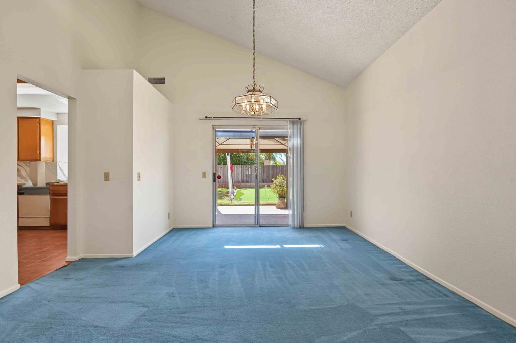 25599 Fruit Tree Street Property Photo 15
