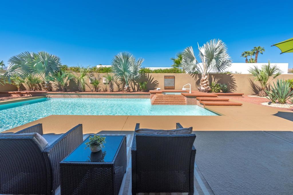 41775 Harrison Drive Property Photo 11