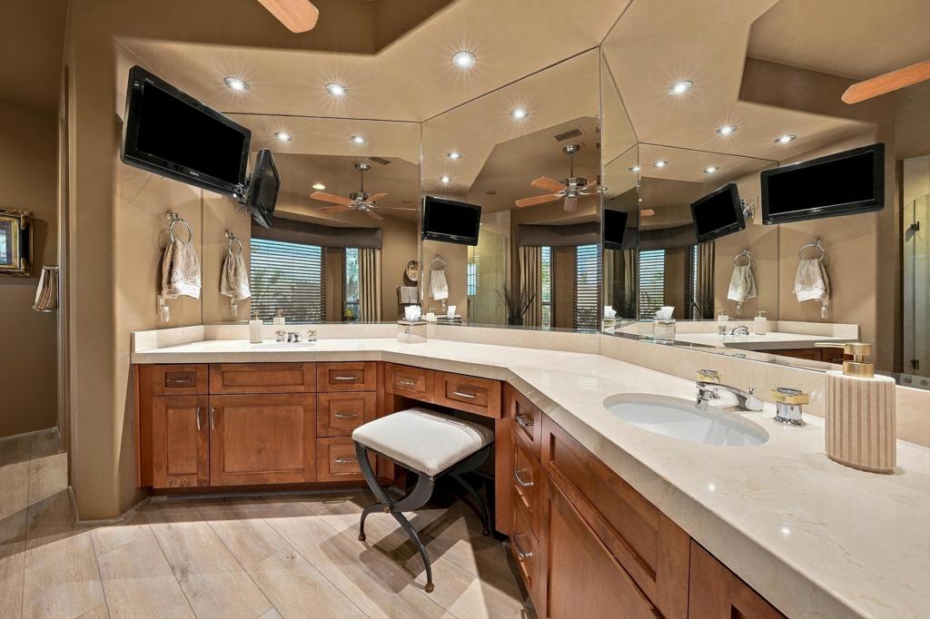 41775 Harrison Drive Property Photo 48