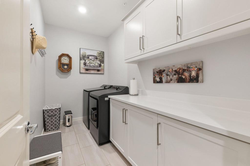81772 Ameno Property Photo 57