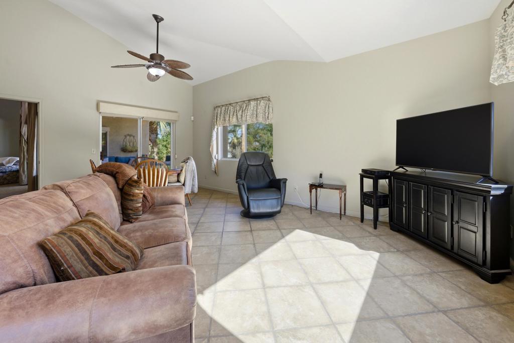 112 Chelsea Circle Property Photo 23