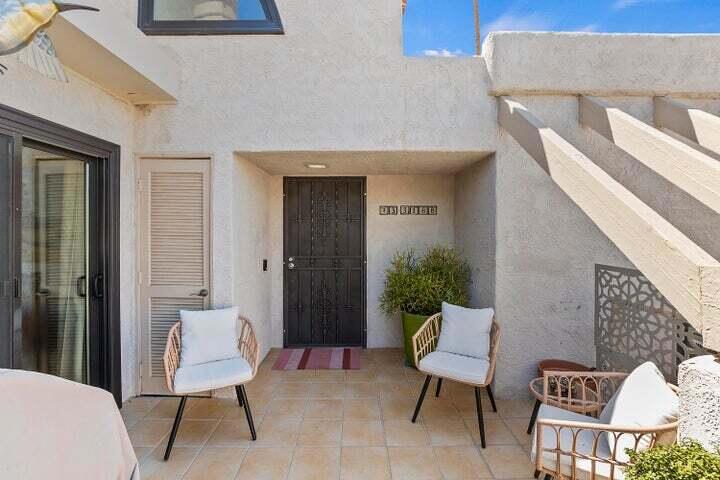 73318 Shadow Mountain Drive B Property Photo 4