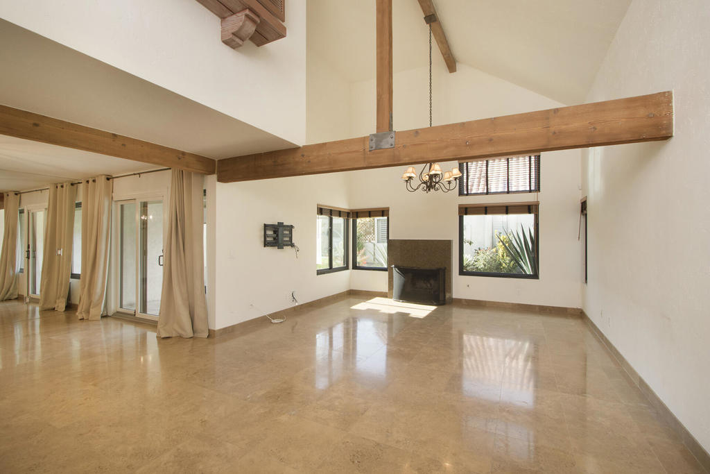 73318 Shadow Mountain Drive B Property Photo 7