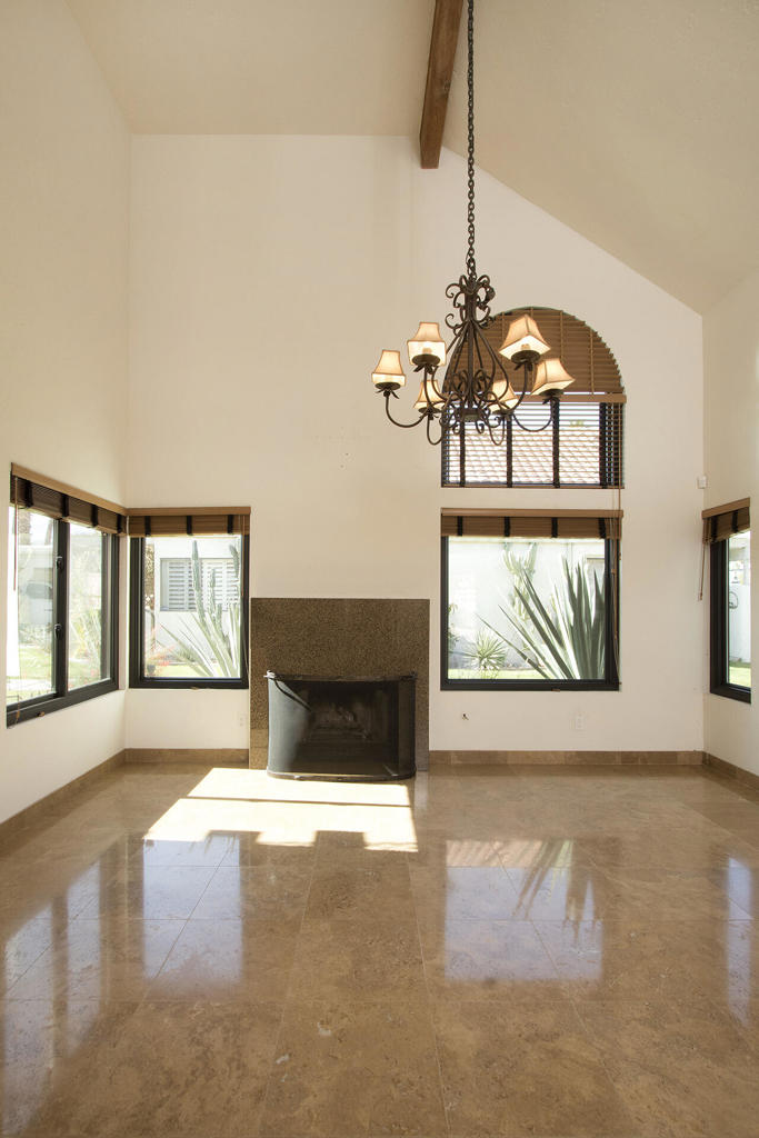 73318 Shadow Mountain Drive B Property Photo 8