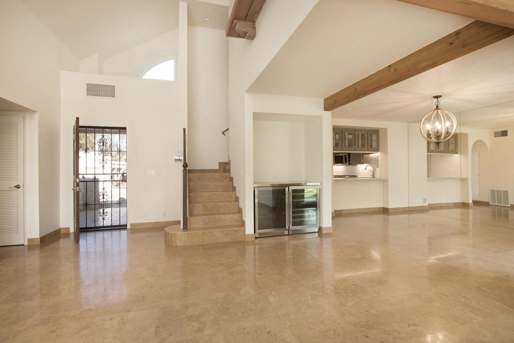 73318 Shadow Mountain Drive B Property Photo 10