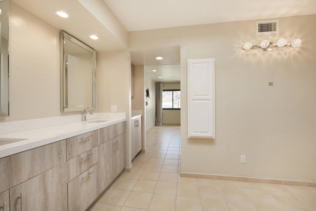 73318 Shadow Mountain Drive B Property Photo 31