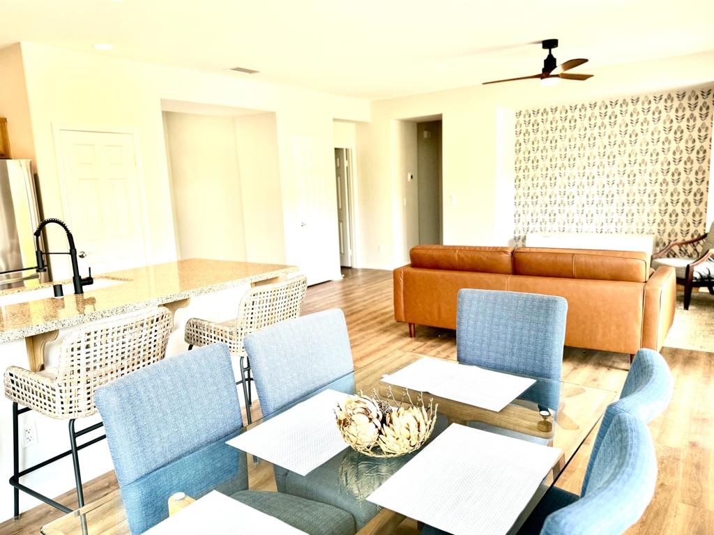 60389 Honeysuckle Street Property Photo 4