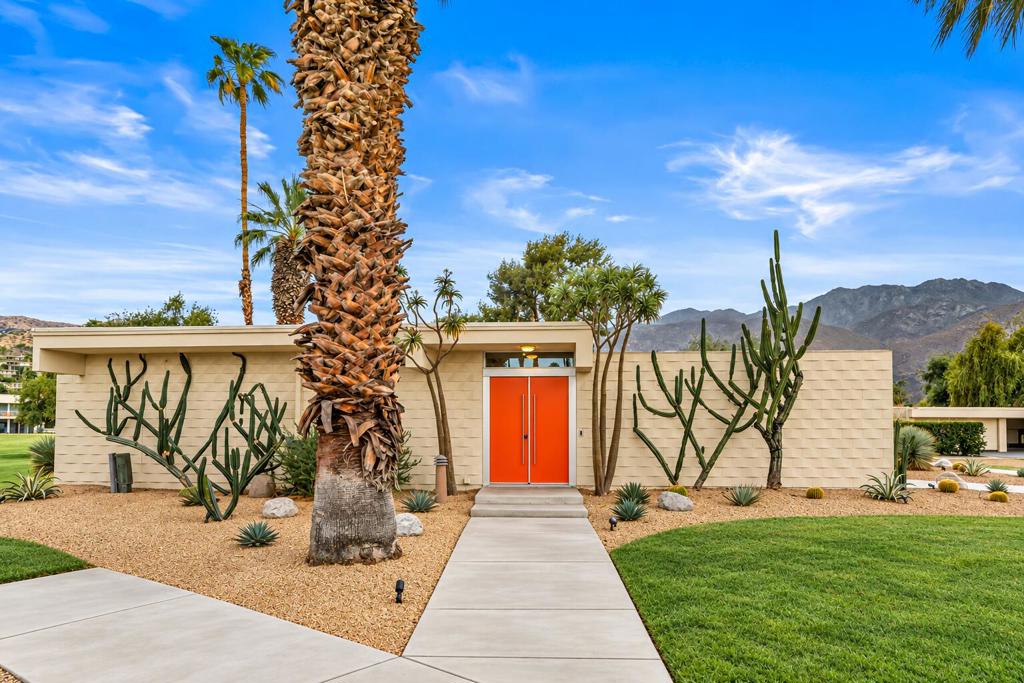 133 Desert Lakes Drive Property Photo 1