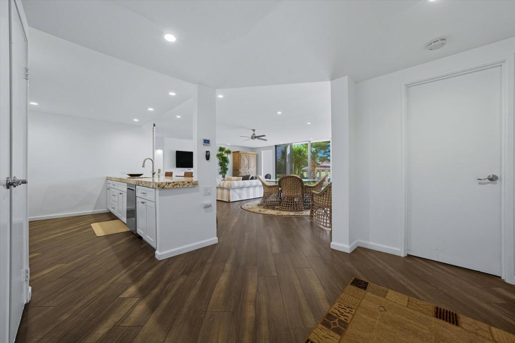 900 Island Drive 109 Property Photo 8
