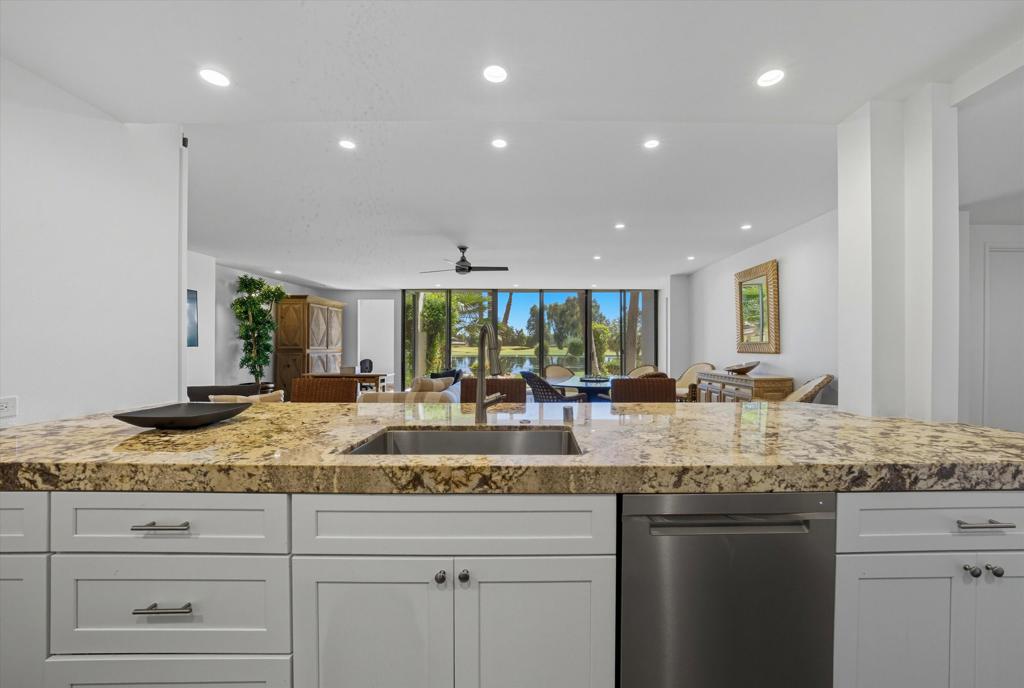 900 Island Drive 109 Property Photo 11