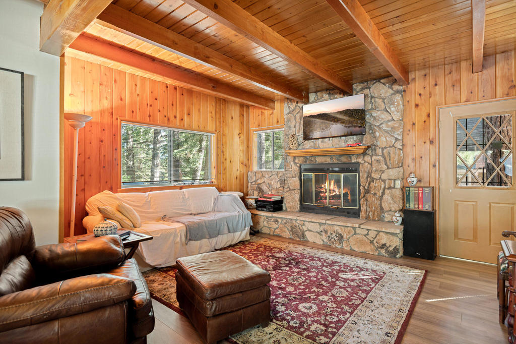 31522 Cedarwood Drive Property Photo 6