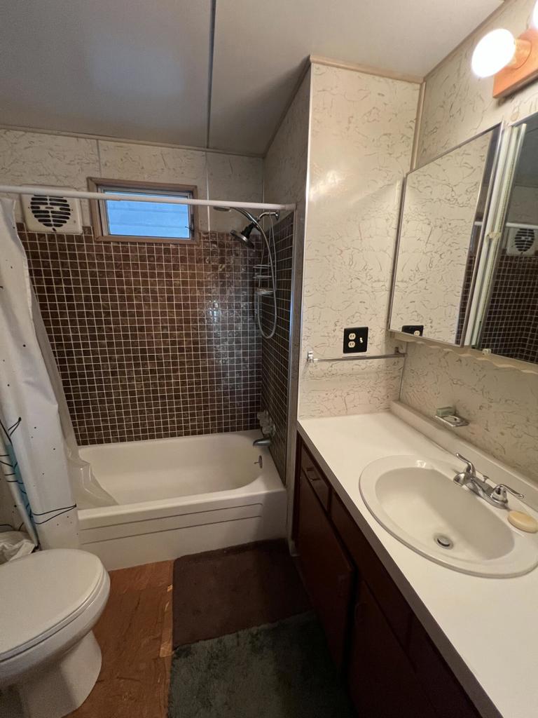 142 Laguna Drive Property Photo 8
