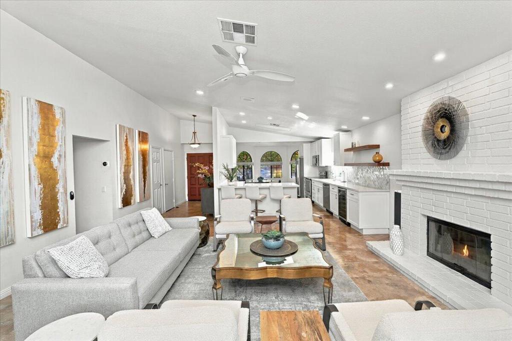 54205 Avenida Vallejo Property Photo 3